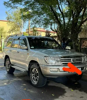 Photo - Toyota Land Cruiser 2006 Silver