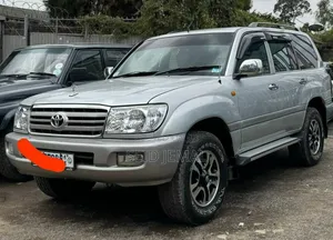 Toyota Land Cruiser 2006 Silver