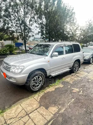 Toyota Land Cruiser 2006 Silver