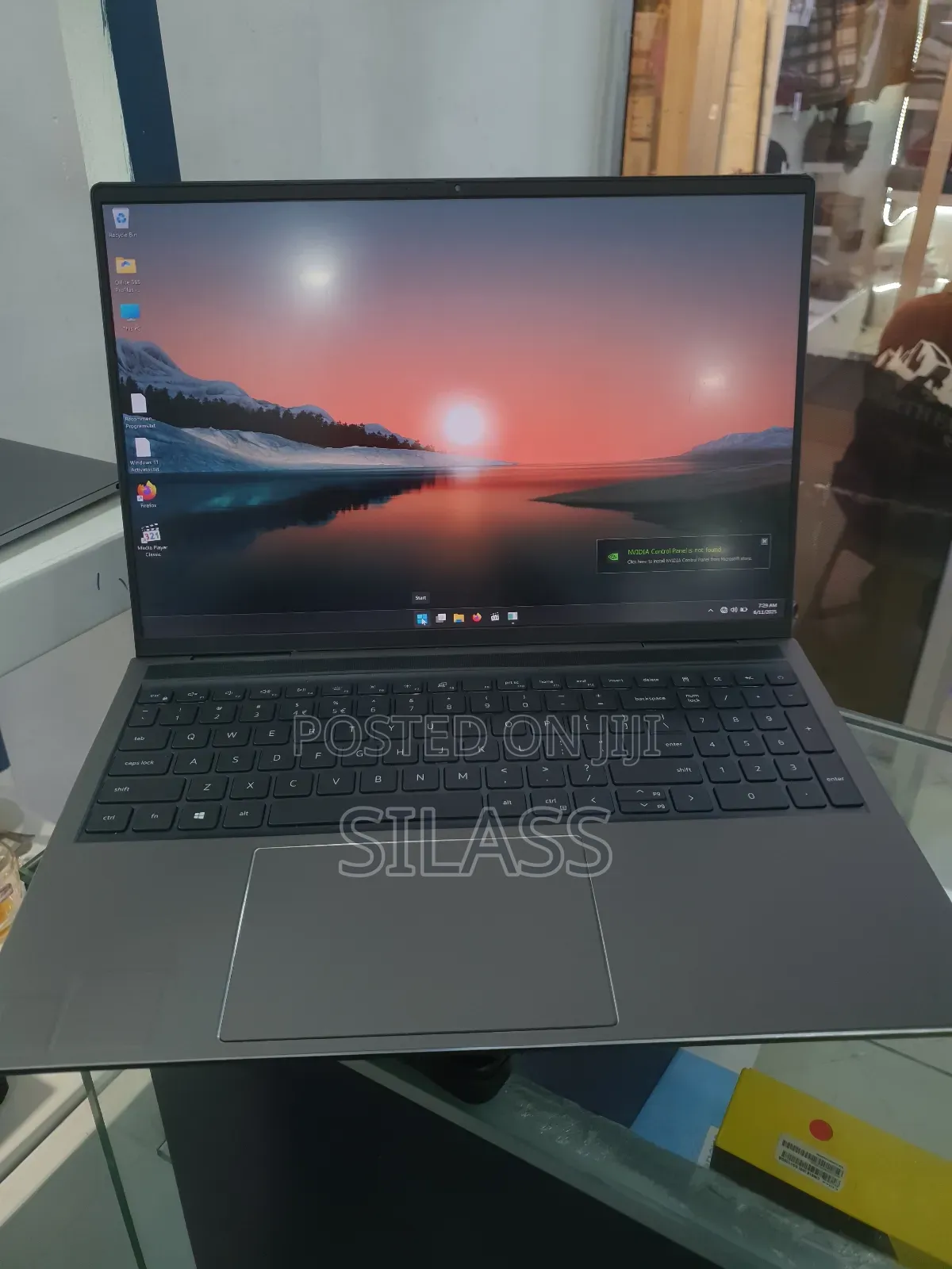 New Laptop Dell Inspiron 15 16GB Intel Core I7 SSD 512GB