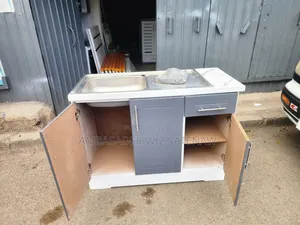 ባለ አንድ ማጠቢያ ኪችን