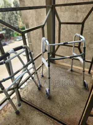 Photo - Walker Medical起訴medical Walker去了almunium Walker米酒walking Aid