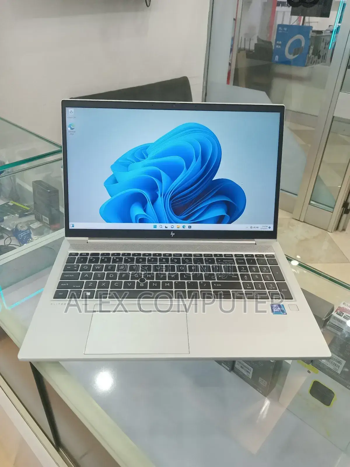 New Laptop HP EliteBook 850 G8 16GB Intel Core I7 SSD 512GB