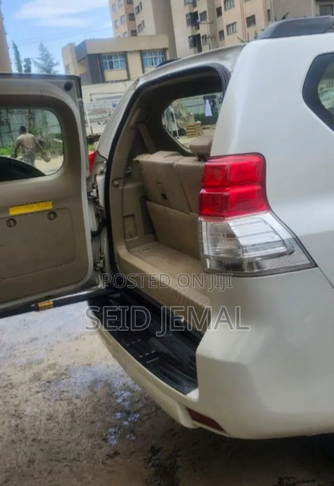 Toyota Land Cruiser Prado 2013 White