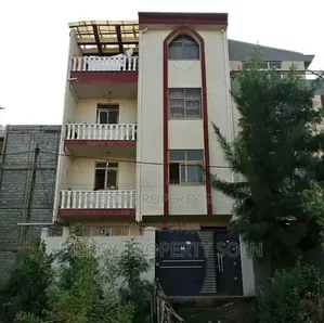 6bdrm House in Akaky Kaliti for sale