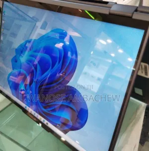 Photo - New Laptop Lenovo Yoga 7i 16GB Intel Core I7 SSD 1T