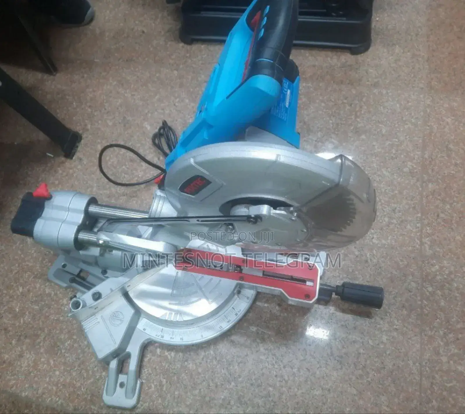 Miter Saw Mobile Machine