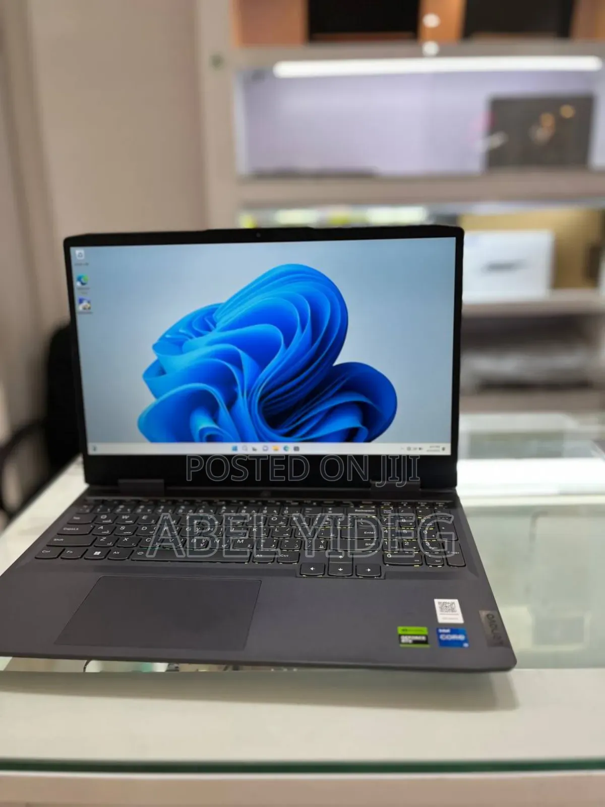 New Laptop Lenovo LOQ 15IRH8 16GB Intel Core I5 SSD 512GB