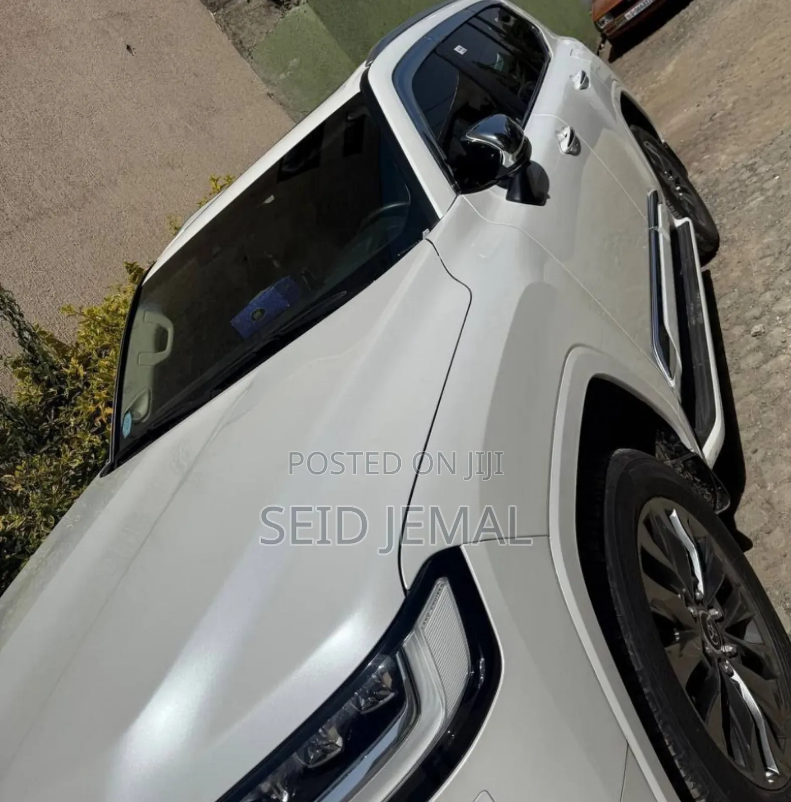 Toyota Land Cruiser 2023 White