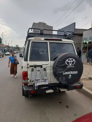 Toyota Land Cruiser 2019 White
