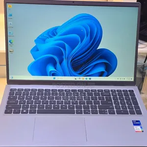 New Laptop Dell Inspiron 15 16GB Intel Core I7 SSD 512GB