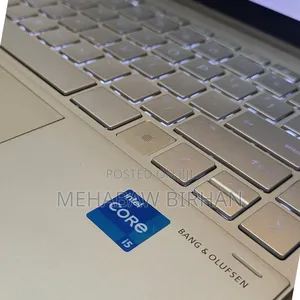 New Laptop HP Envy X360 8GB Intel Core I5 SSD 512GB