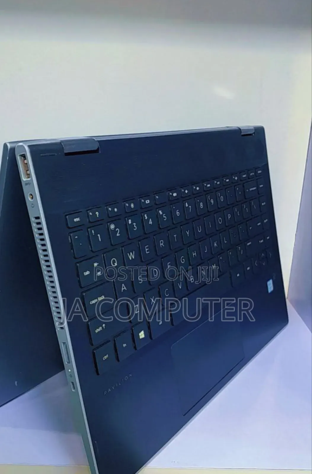 New Laptop HP Pavilion 14 8GB Intel Core I3 SSHD (Hybrid) 750GB