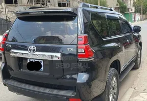 Toyota Land Cruiser Prado 2017 Black