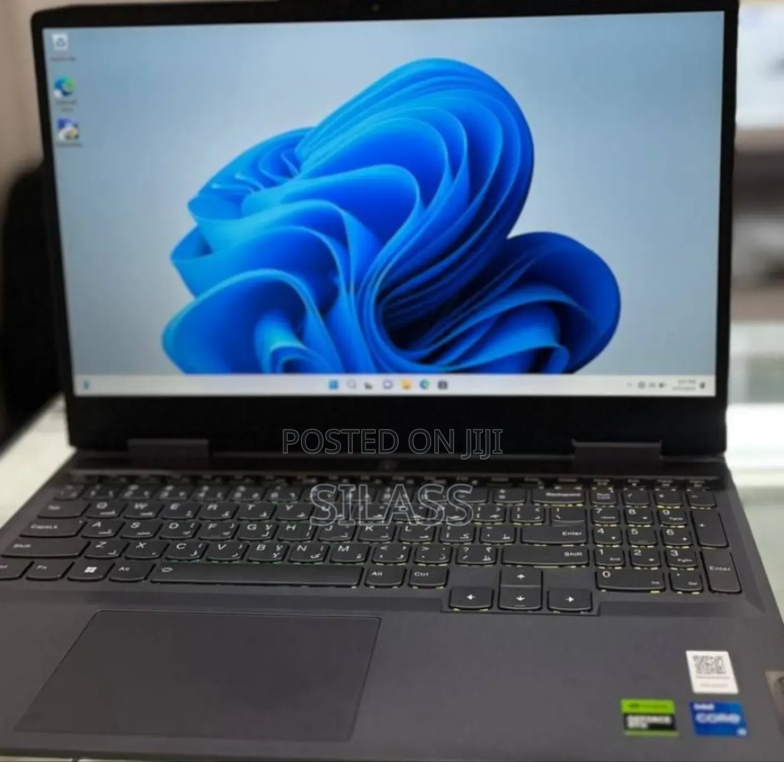 New Laptop Lenovo LOQ 15IRH8 16GB Intel Core i5 SSD 512GB