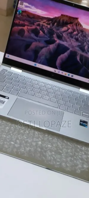 New Laptop HP Envy X360 8GB Intel Core I7 SSD 512GB