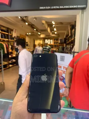 Apple iPhone SE (2022) 64 GB Black