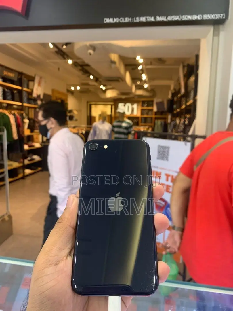 Apple iPhone SE (2022) 64 GB Black