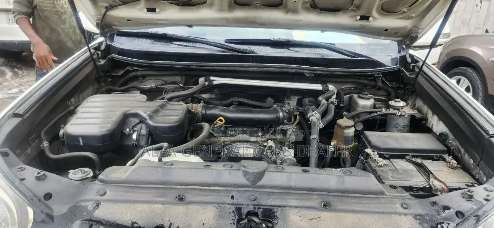 Toyota HiAce 2006 Red