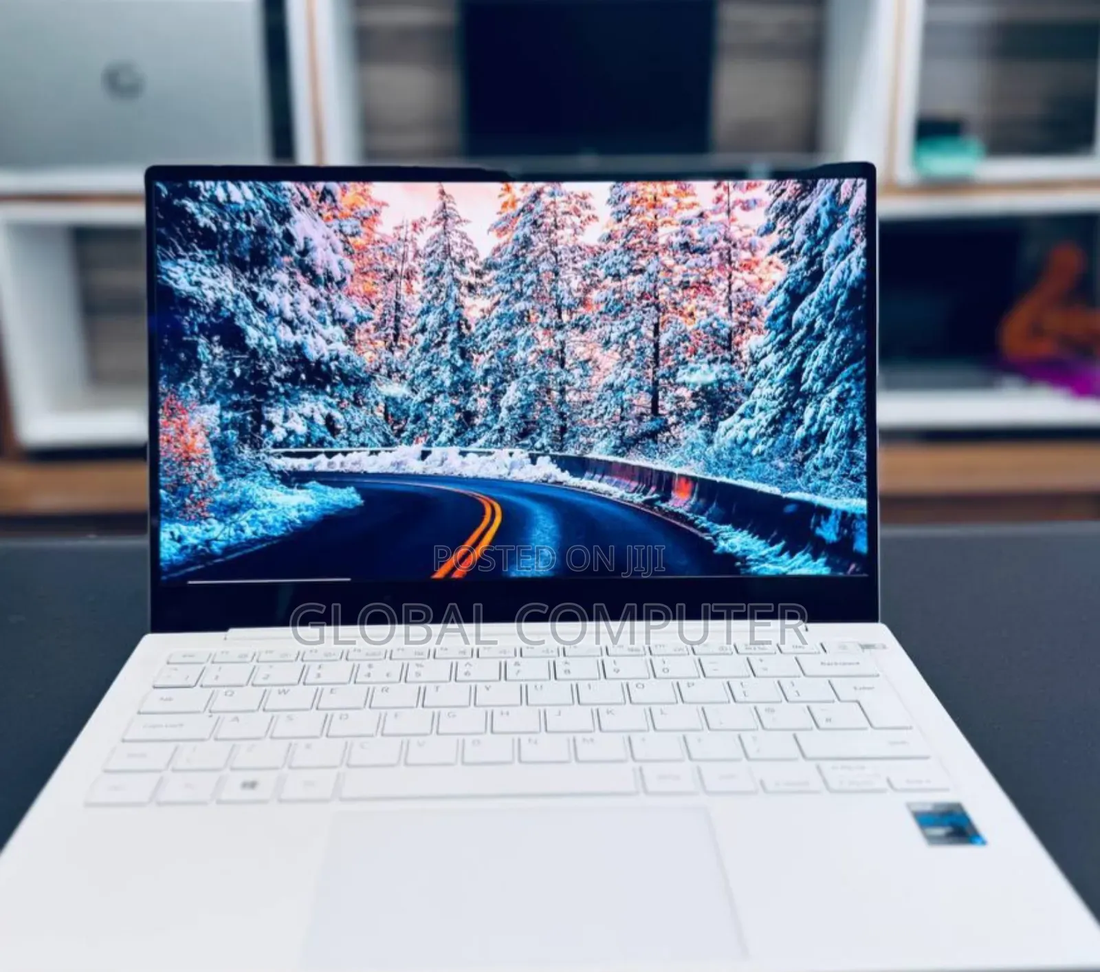 New Samsung Galaxy Book3 Pro 360 16" 16GB Intel Core I7 SSD 512GB