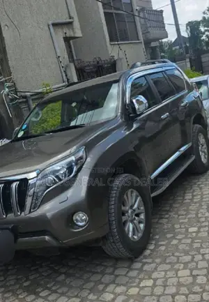 Toyota Land Cruiser Prado 2015 Brown