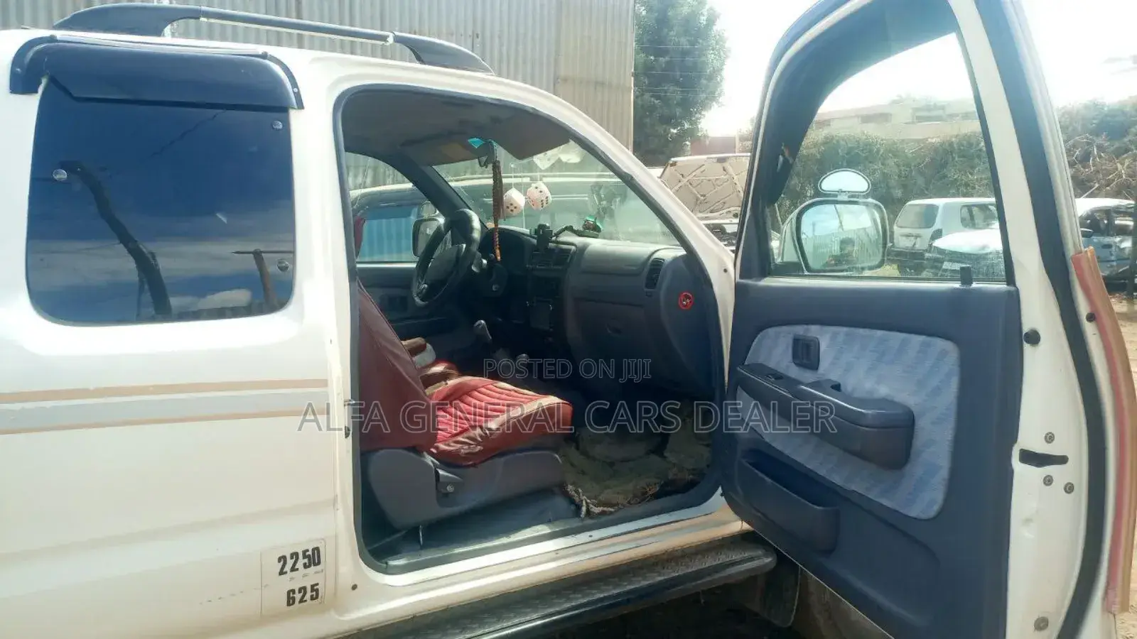 Toyota Hilux 2000 White