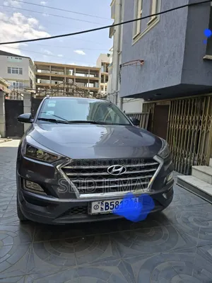 Photo - Hyundai Tucson 2019 Gray