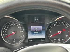 Mercedes-Benz GLC-Class 2018 Off white