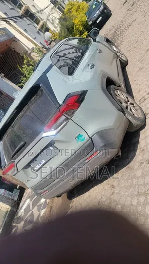 Toyota RAV4 2020 Green