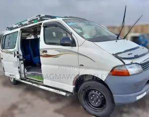 Toyota HiAce 2003 White