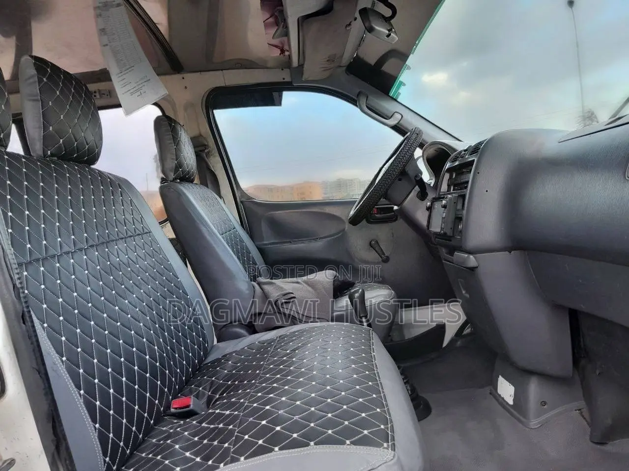 Toyota HiAce 2003 White