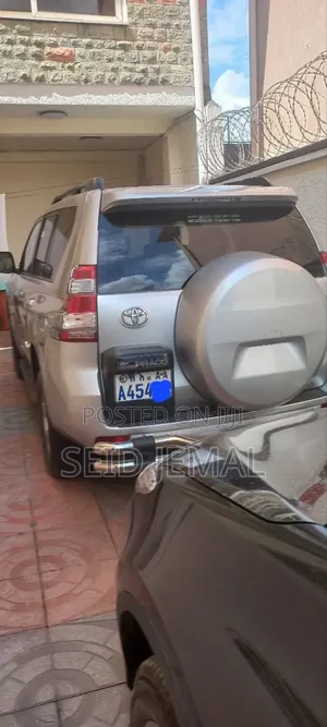 Toyota Land Cruiser Prado 2014 Silver