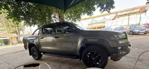 Toyota Hilux 2022 Gray