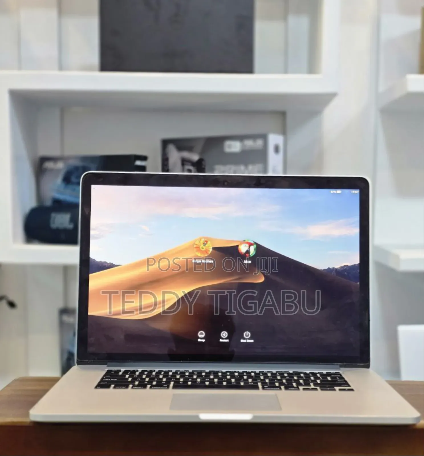 New Laptop Apple MacBook Pro 16GB Intel Core I7 SSD 256GB