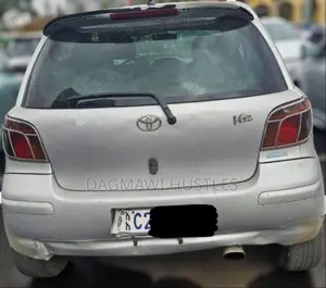 Toyota Vitz 1.0 FWD 5dr 2004 Silver