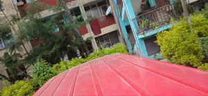 Toyota HiAce 2011 Red