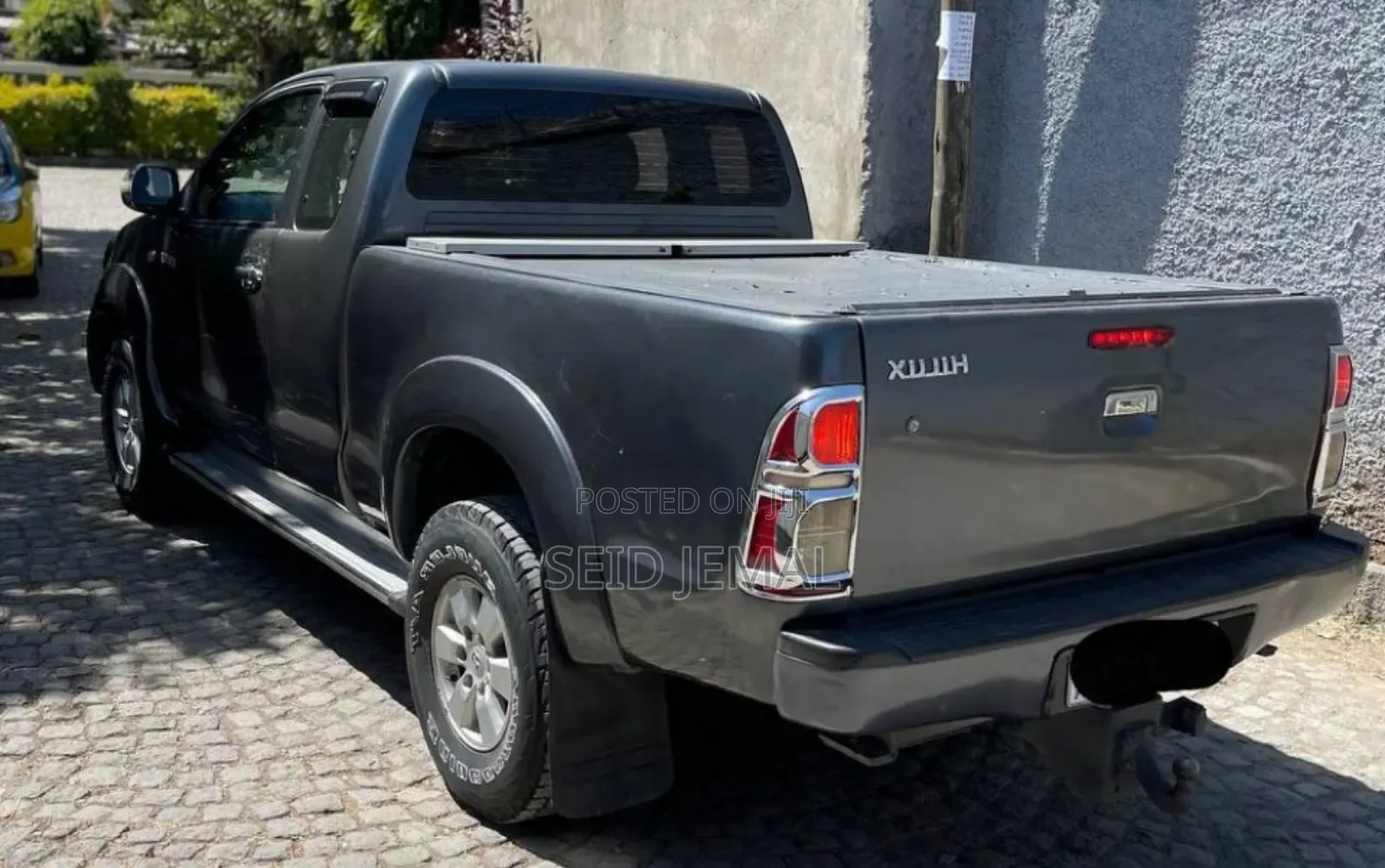 Toyota Hilux 2010 Gray