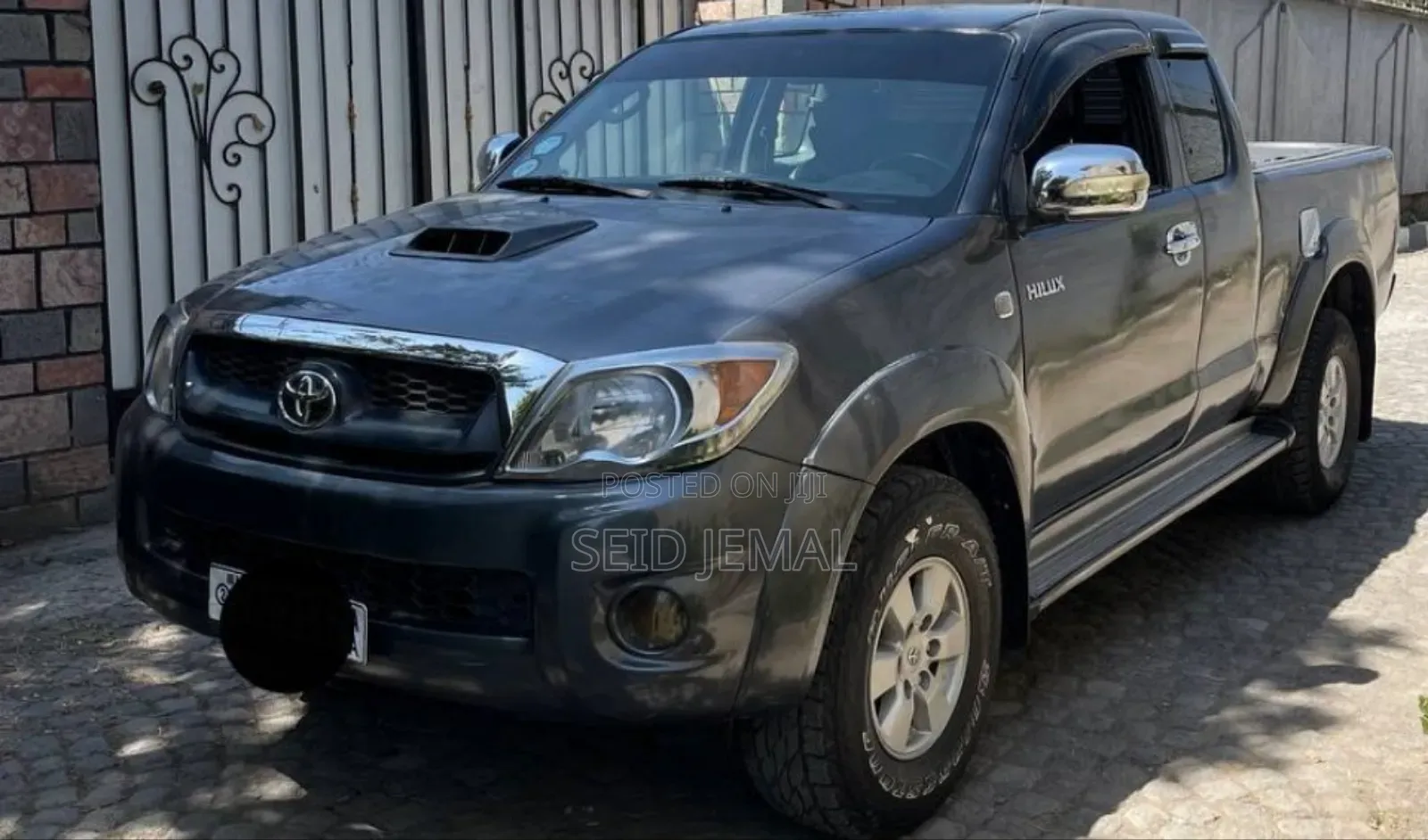 Toyota Hilux 2010 Gray