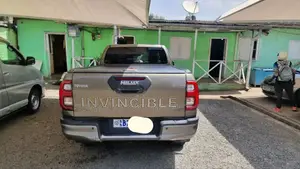 Toyota Hilux 2021 Green