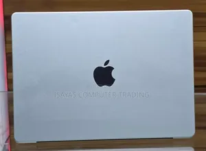 Photo - New Laptop Apple MacBook Pro M1 8GB SSD 512GB