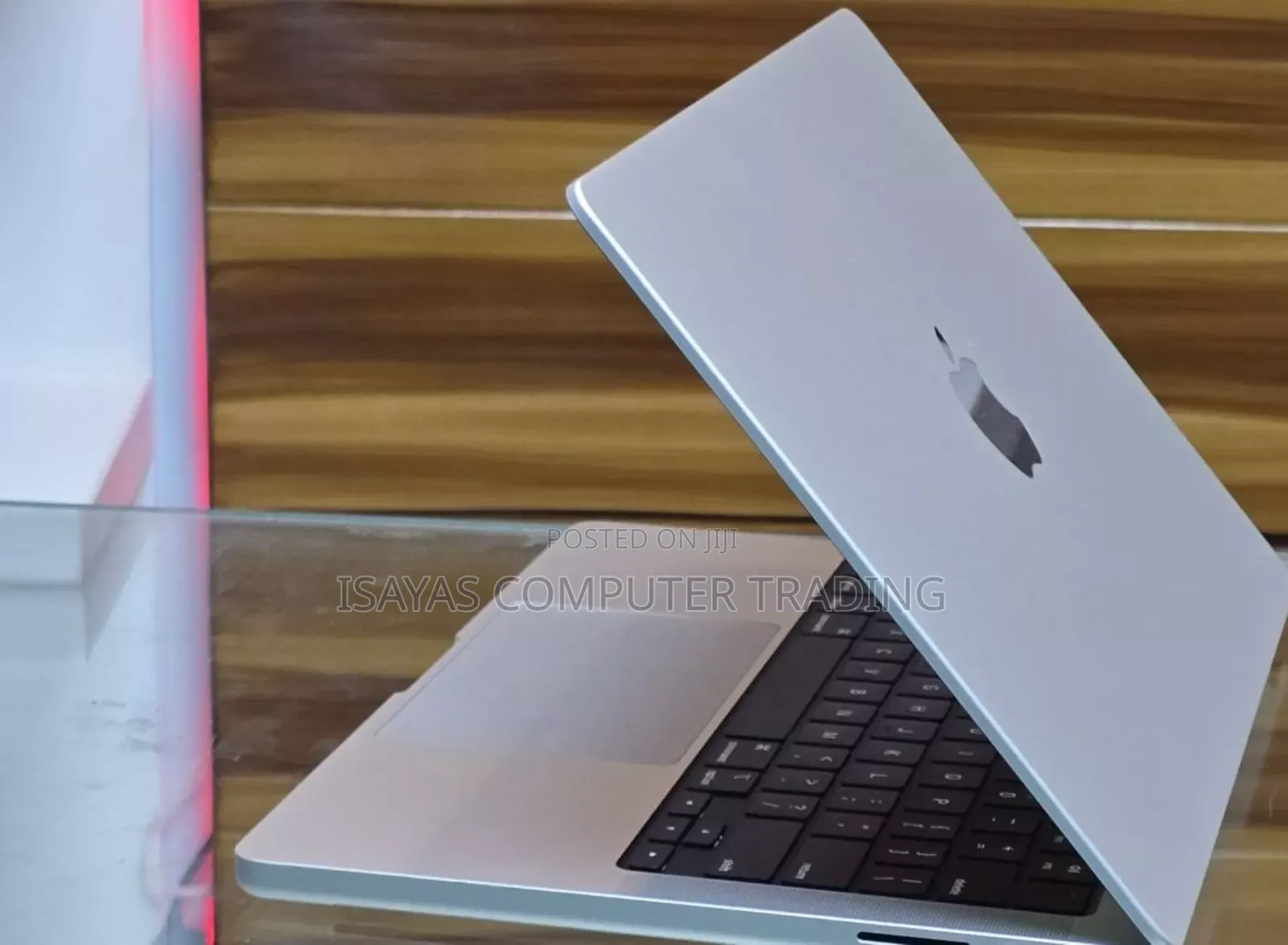 New Laptop Apple MacBook Pro M1 8GB SSD 512GB