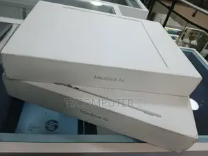 New Laptop Apple MacBook Air 2025 M4 13-Inch 16GB Apple M4 SSD 256GB