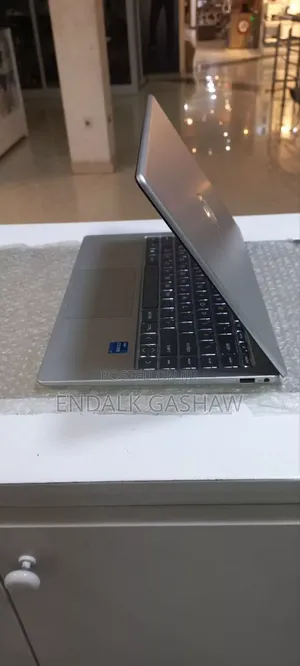 New Laptop HP Stream Notebook 8GB Intel Core I7 SSD 512GB