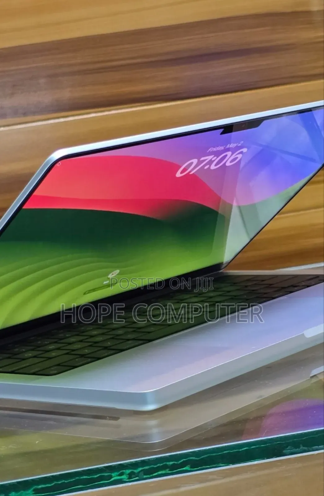 New Laptop Apple MacBook Pro 2023 M3 14-Inch 8GB Apple M3 SSD 512GB