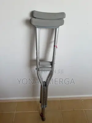 Photo - Axillary Crutch煚كrubber Tip, Arm Pad Foam Handle{}٥kranch