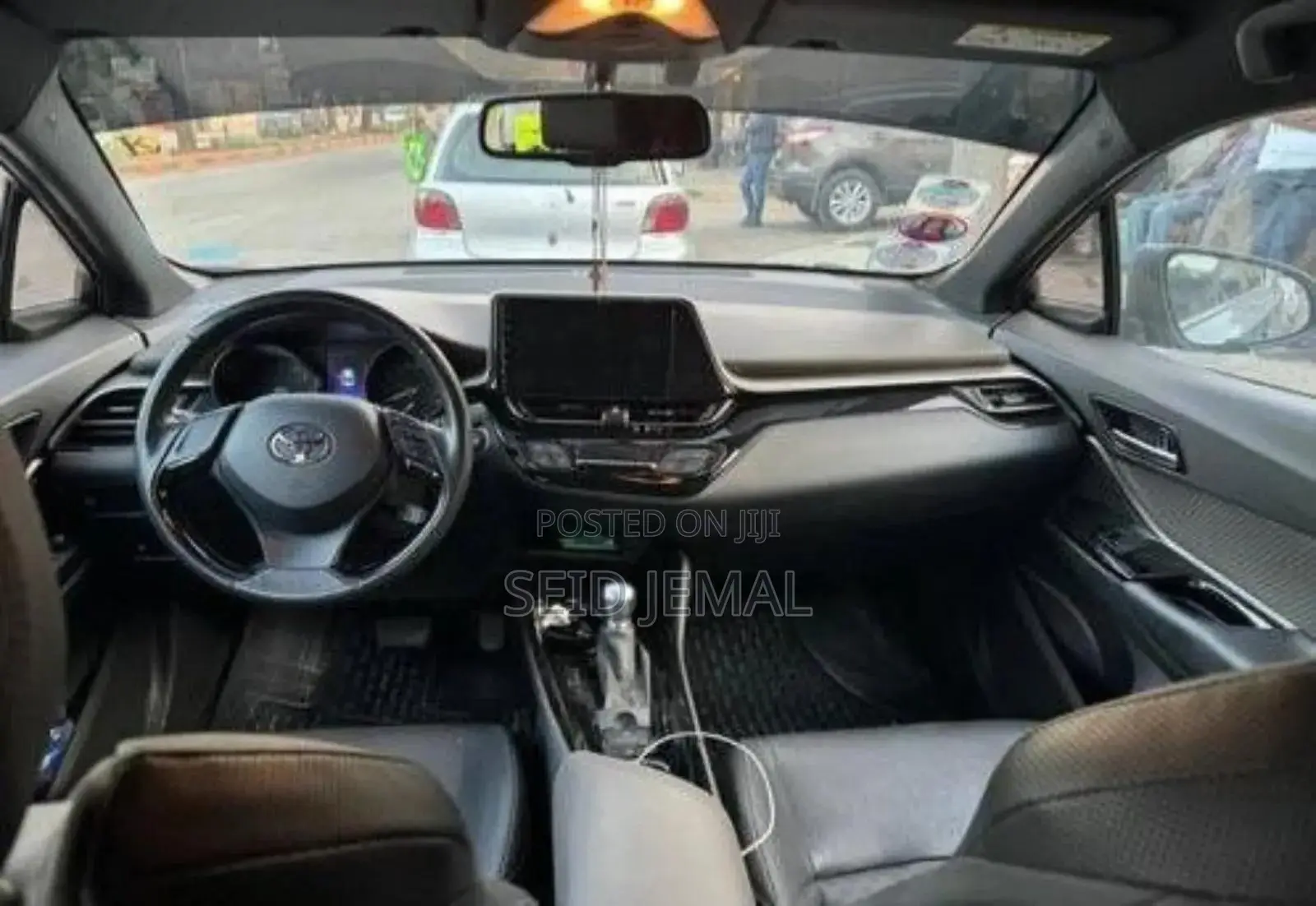 Toyota C-HR 2021 Silver