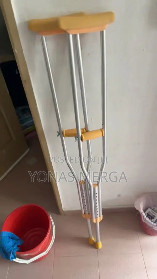 Axillary Crutchesق展ክራችhigh-Quality Dynarex Aluminum Crutches
