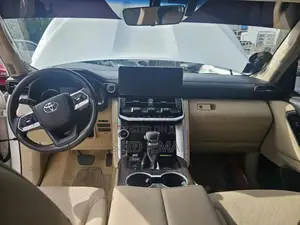 Toyota Land Cruiser 2023 White