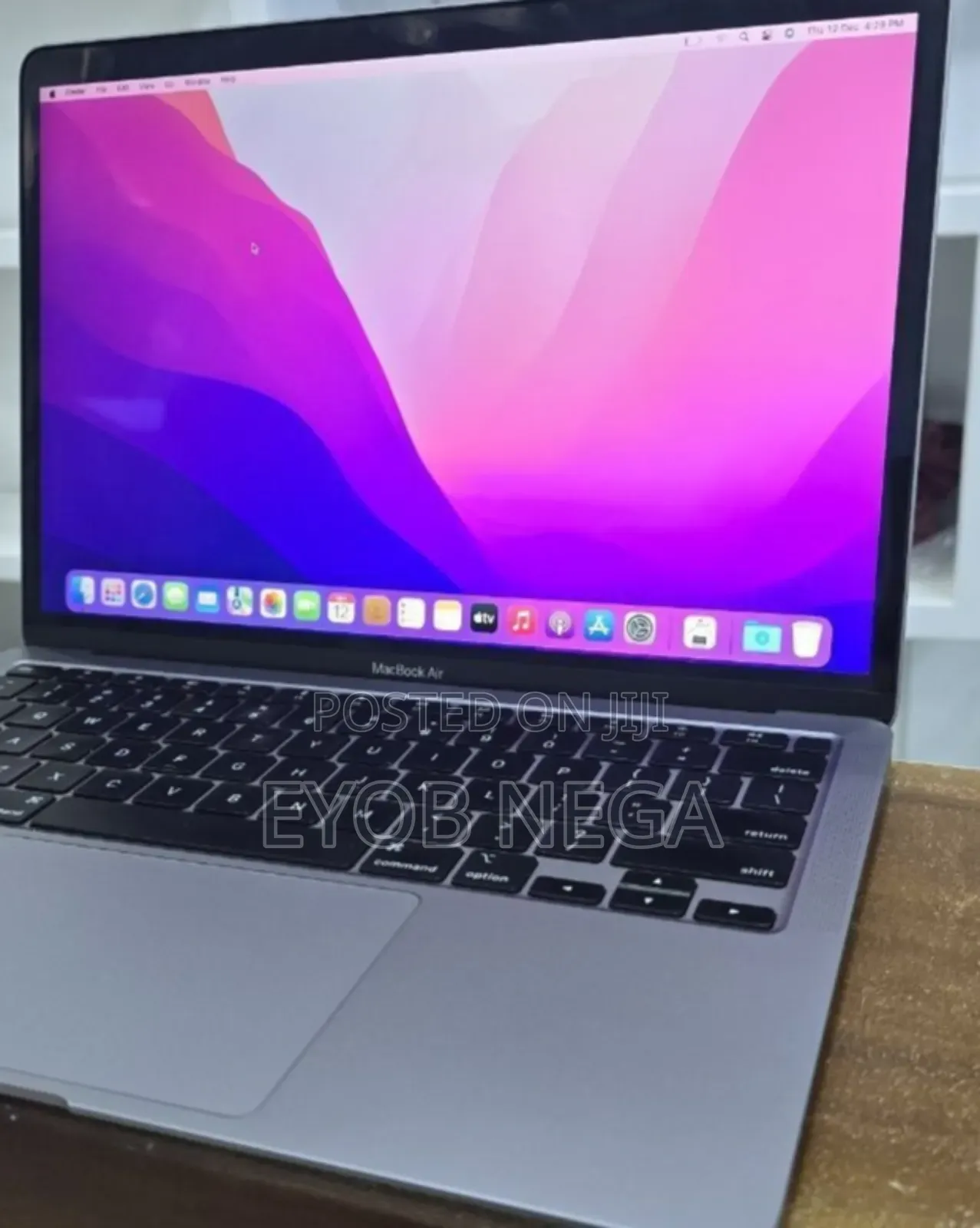 New Laptop Apple MacBook Air 2020 M1 8GB Apple M1 SSD 256GB