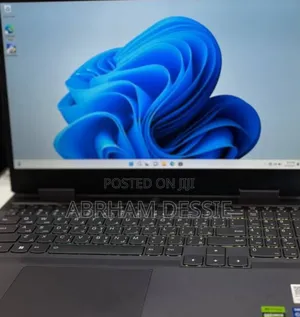New Laptop Lenovo LOQ 15IRH8 16GB Intel Core I5 SSD 512GB